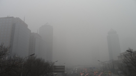 Smog in Beijing. (© Luo Ding)